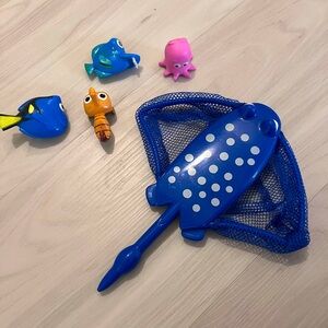 Disney Finding Dory Mr. Ray's Dive and Catch Game